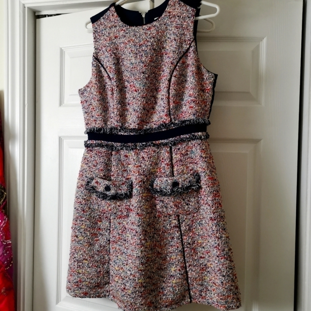 Adorable Eva Mendes tweed style dress